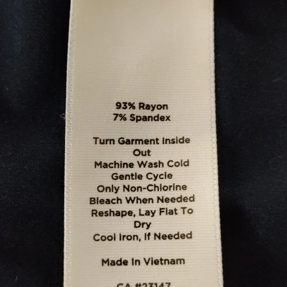 04108 Talbots Navy Blue Square neck S/S knit blouse L - Picture 7 of 7